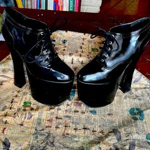 Pleasers 8 inch lace up shoes women’s size 9